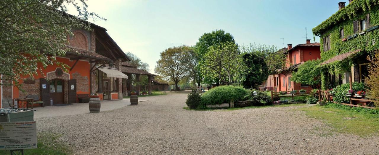 Bed and Breakfast Agriturismo Cascina Selva Ozzero Exteriér fotografie
